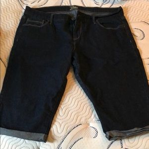 Old Navy Pants - Women Capris Old Navy Pants - Women Capris